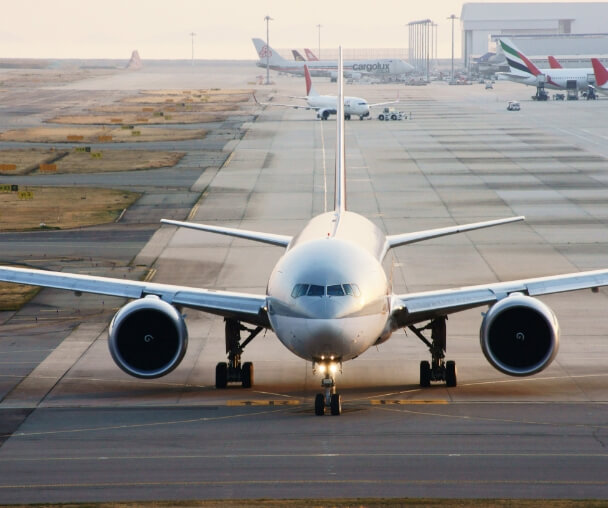 高松市内と関西国際空港を結ぶ 貸切ハイヤー・タクシー直行便