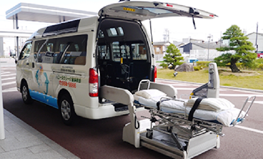 車いす・寝台(ストレッチャー)兼用車
